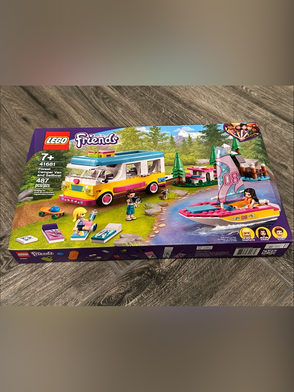 LEGO FRIENDS : Forest Camper Van and Sailboat (41681) RETIRED